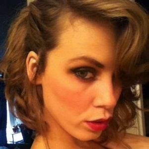 Meet your Posher, Adrianna